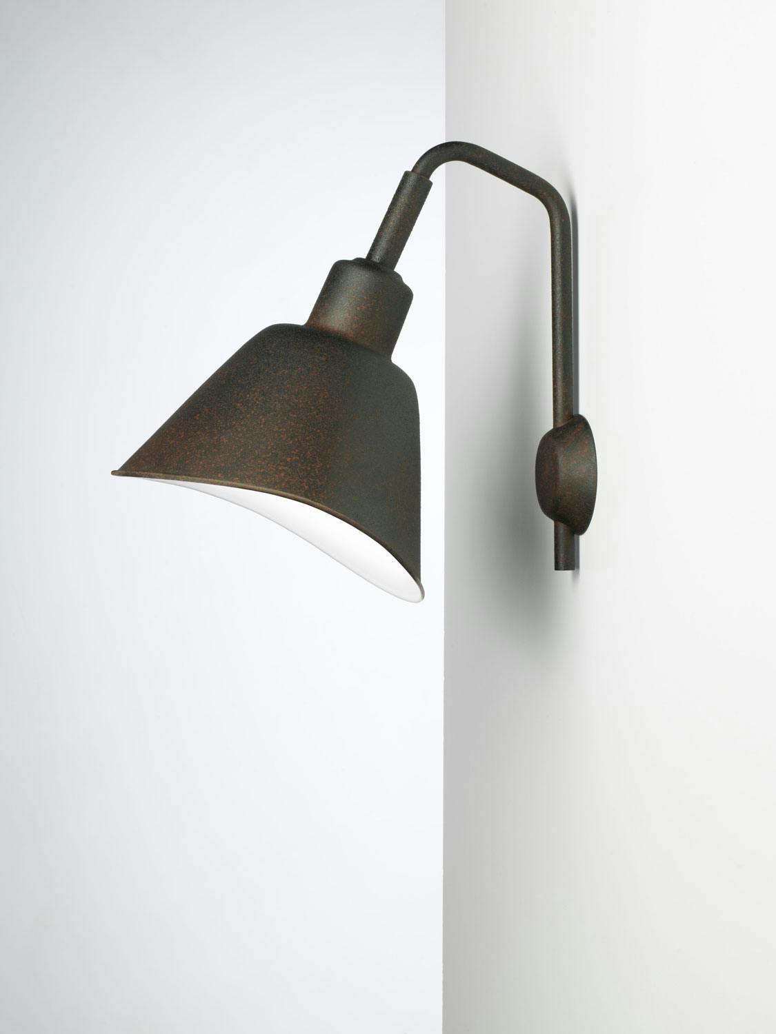 diesel living with foscarini smash large vaeglampe 4 476 dkk KdtmtytMegjdA Svart vegglampe til badet